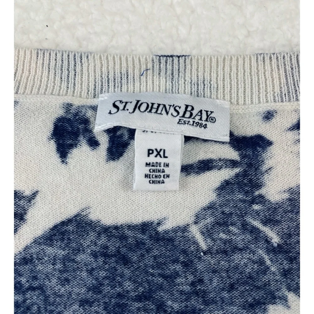 ST. JOHN’S BAY • Blue/White Floral Print V-Neck Long Sleeve Cardigan - Picture 14 of 16